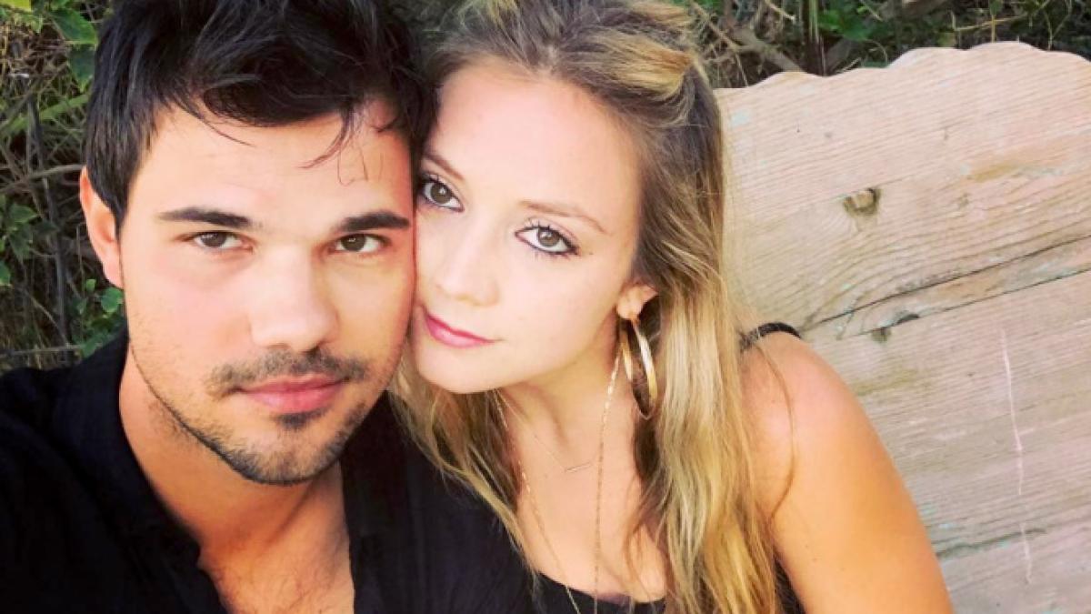 billie_lourd_taylor_lautner_1_23139300