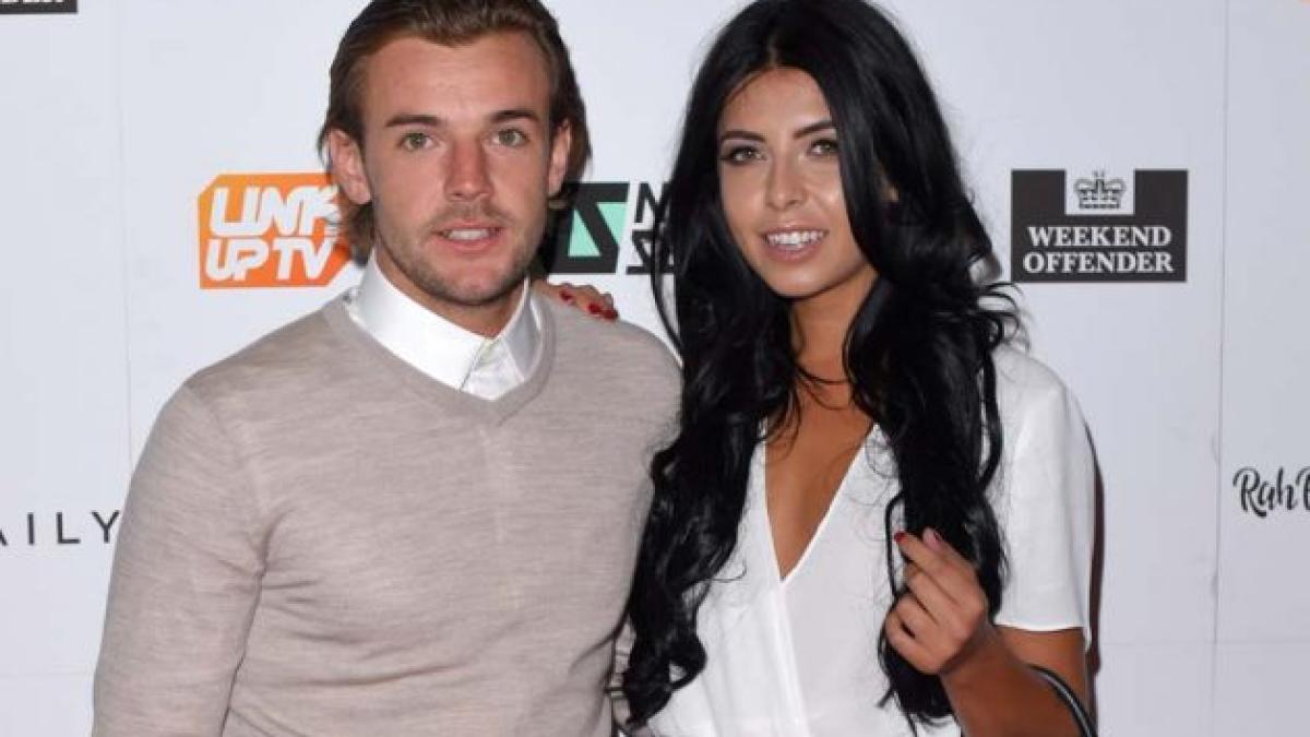 nathan_massey_and_cara_de_la_hoyde_main_630x473_55308300