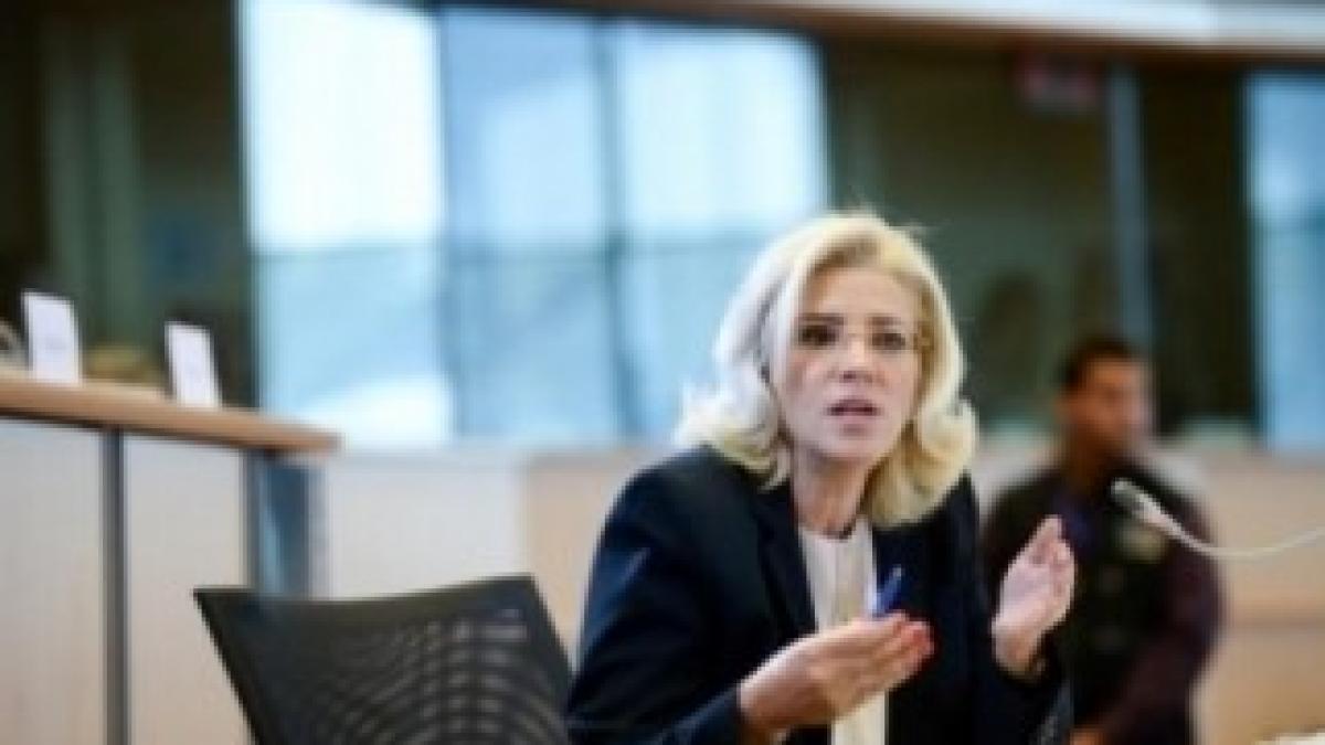 corina_cretu_04666700_32566400