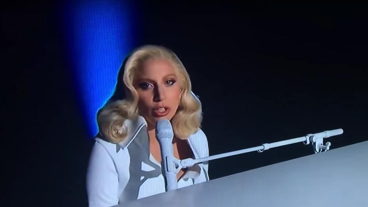 oscar_2016__moment_emotprc-ccprc-a6ionant_oferit_de_lady_gaga_video_51960300