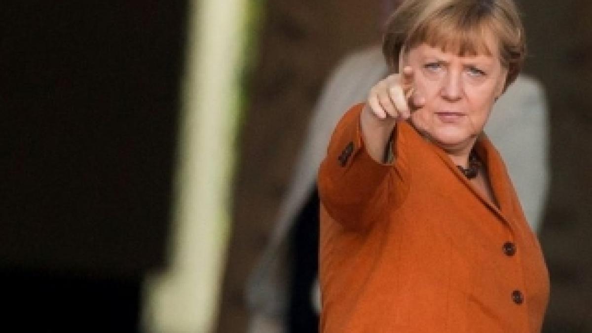 Angela-Merkel-Mirror