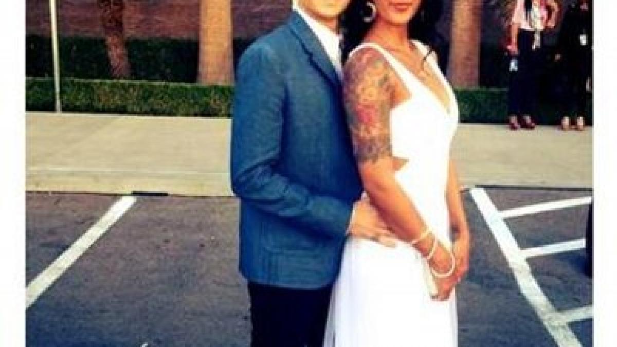 257cpyhsu48ry18yphim_400x400_81817800