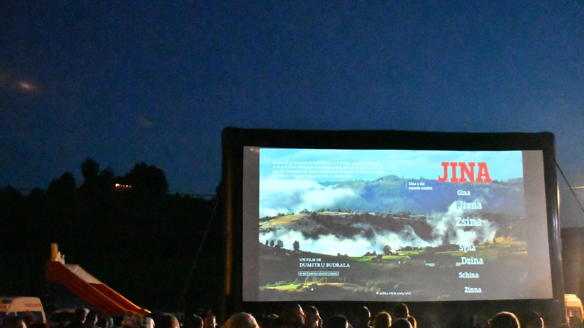 1_jina_atmosfera_proiectie_98740500