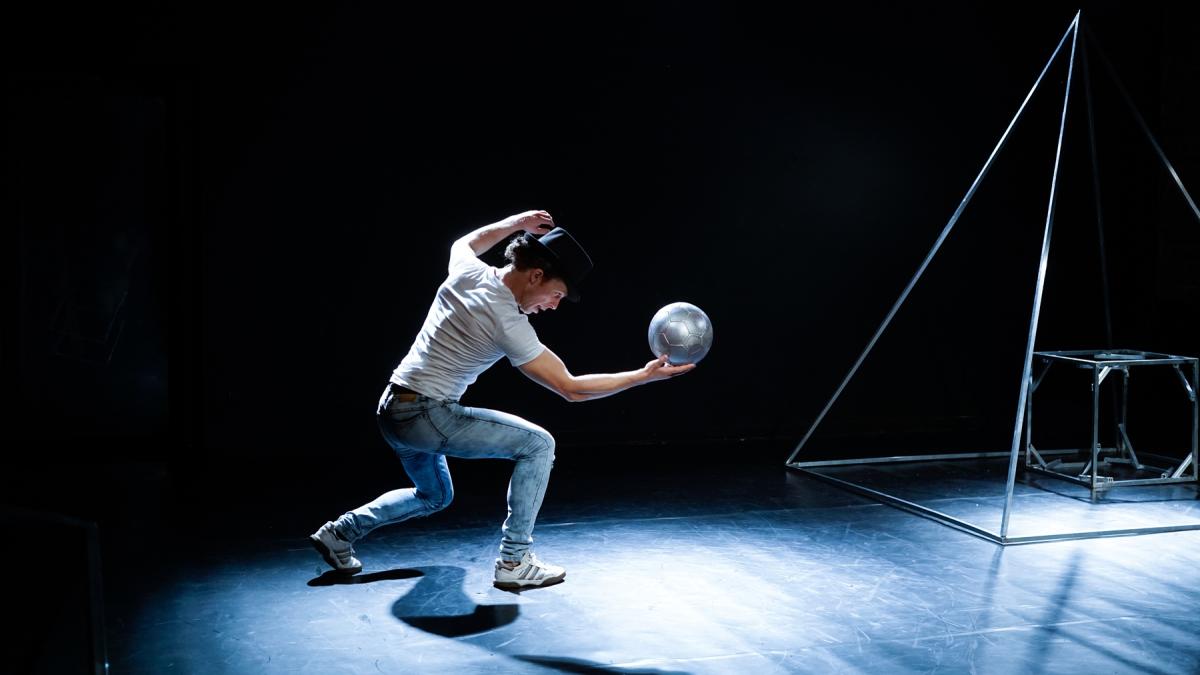 11_eknm_ionut_staicu_63784200