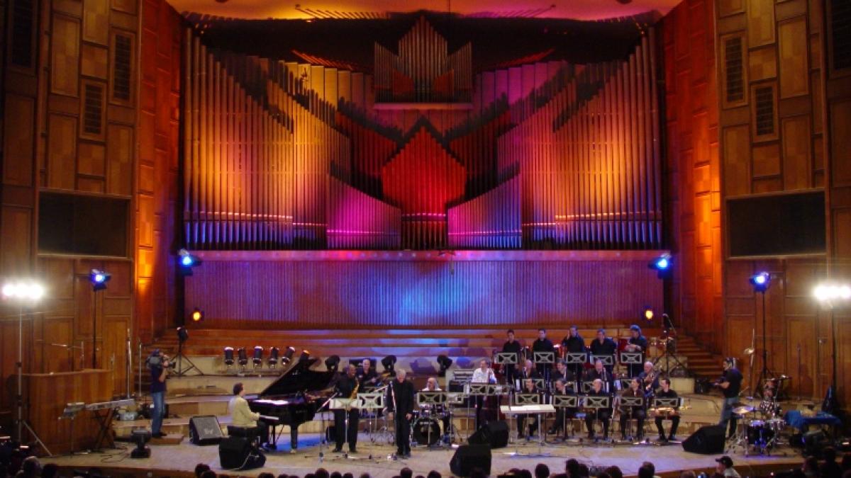 big_band_radio_foto_70672600