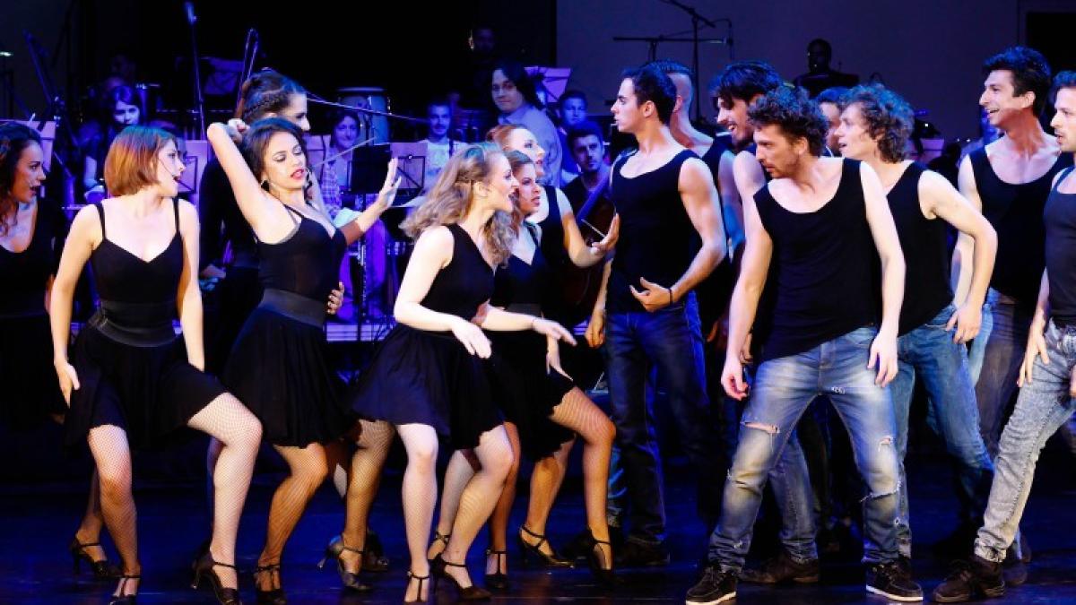 1_west_side_story_3_70699500