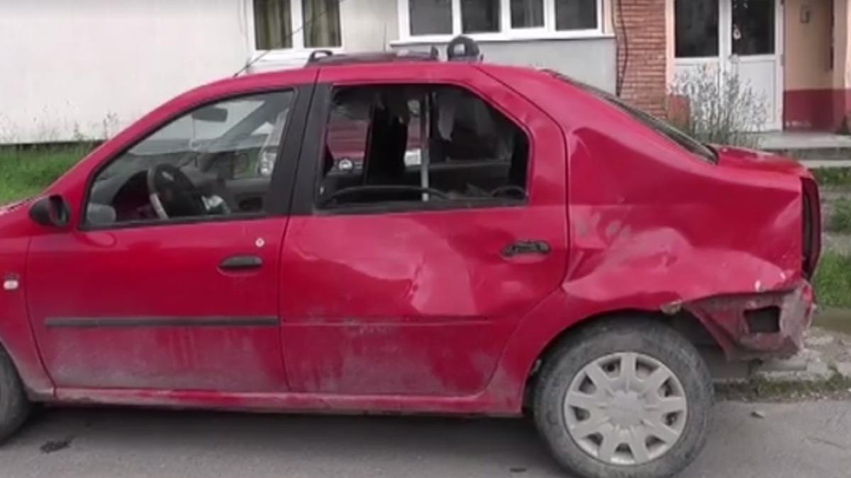 masina_stricata_de_urs_2_48714000