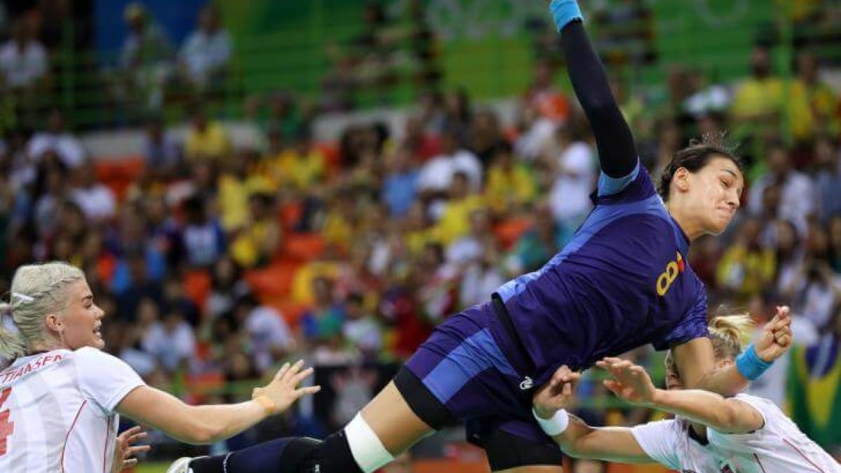 cristina_neagu_dcnews_37462900