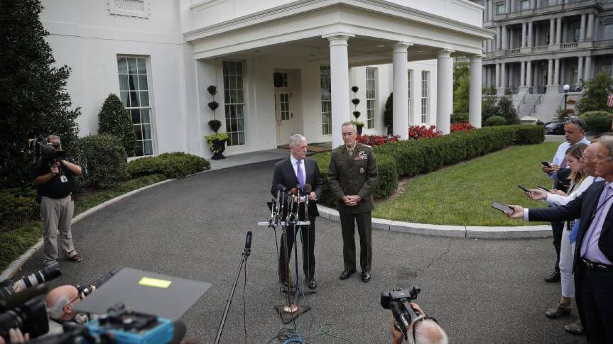 jim_mattis__left__and_joint_chiefs_chairman_gen__joseph_dunford__right_washington_dcnews_20355900