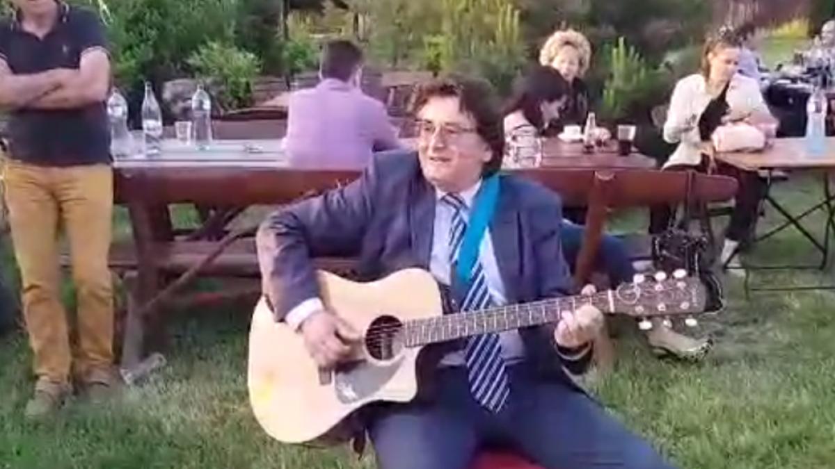 robu_chitara_90254800