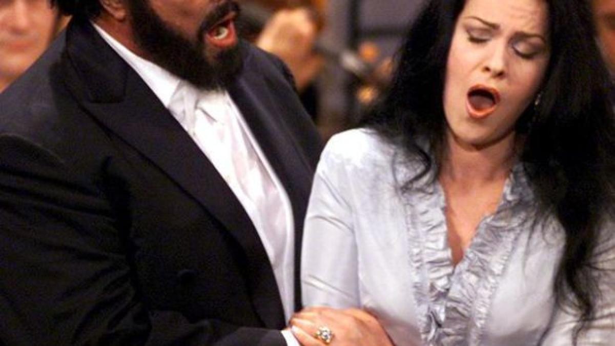 angela_ghiorghiu_alaturi_de_luciano___pavarotti_83382200