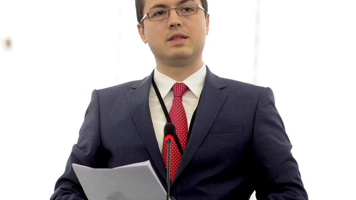 andi_cristea_dcnews_20660500