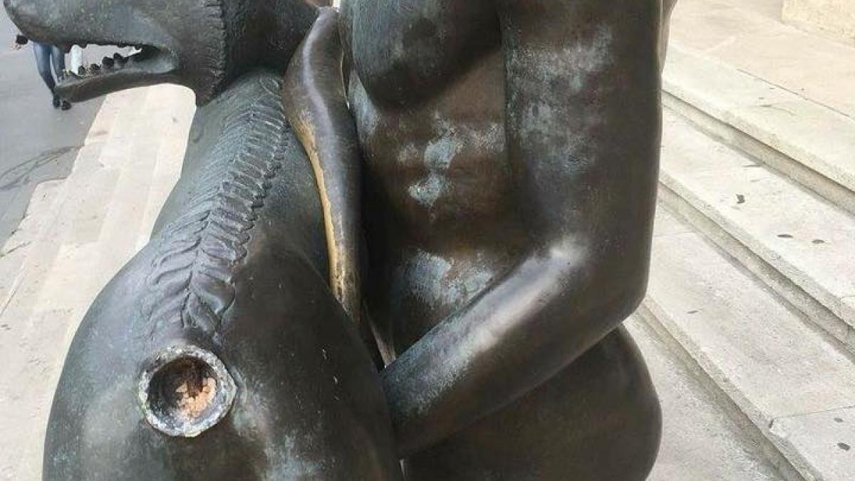 lupoaica_traian_coada_furata_80576100