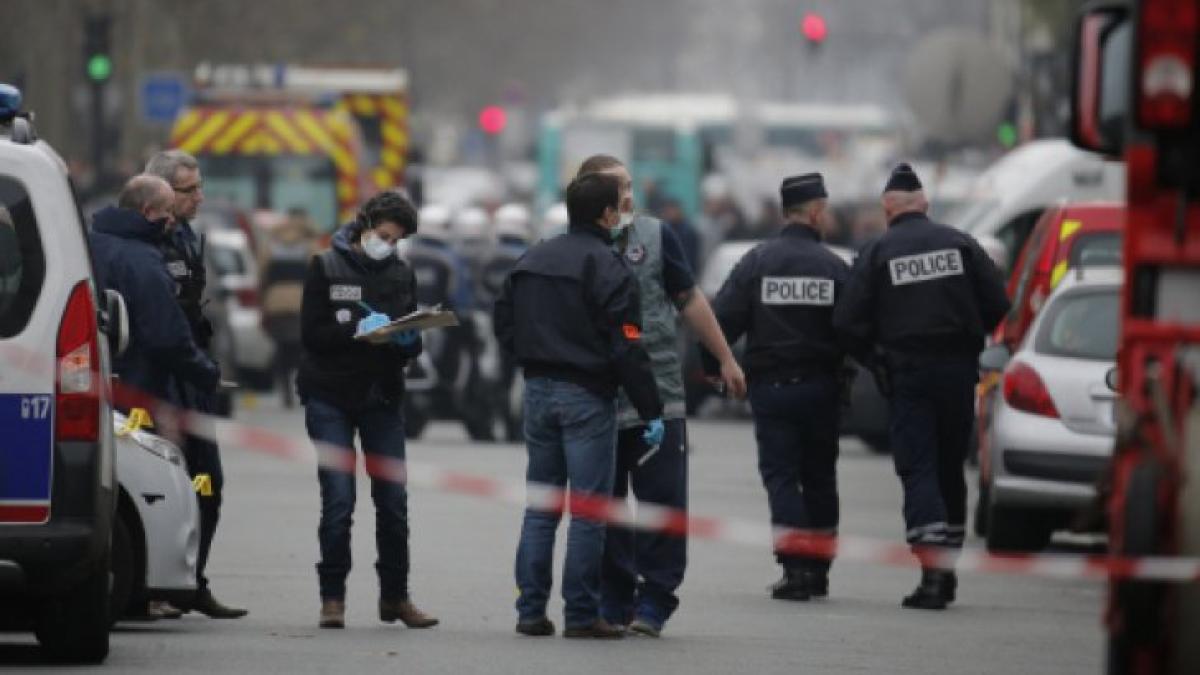 paris_police_32140600_81876500_60294300
