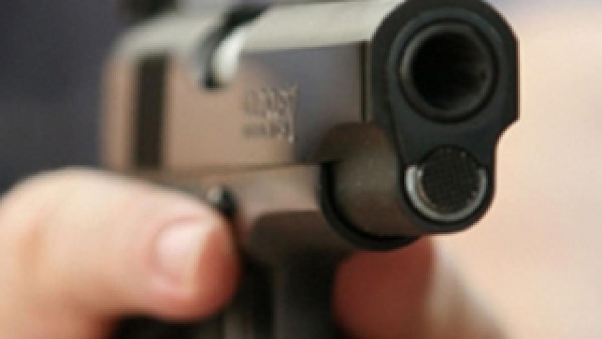 pistol_685x280_82340100_40919800