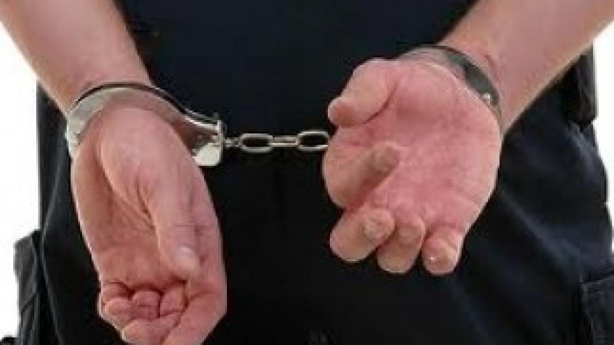 poliotistii-au-arestat-doi-spargatori-de-locuinte