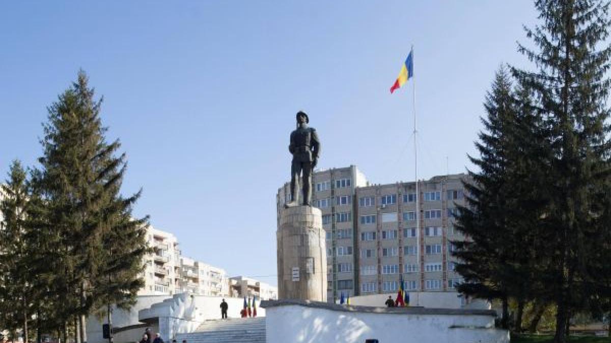 statuia_ostasului_roman_sfantu_gheorghe_51413600