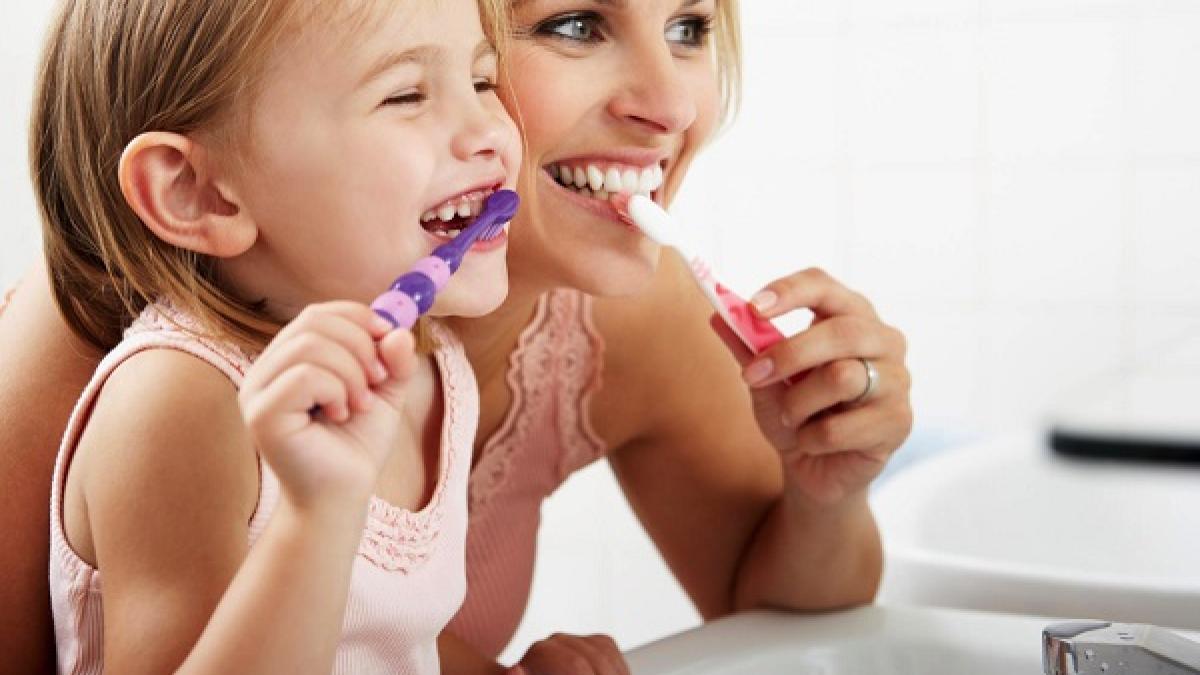 pasta_dinti_10271500