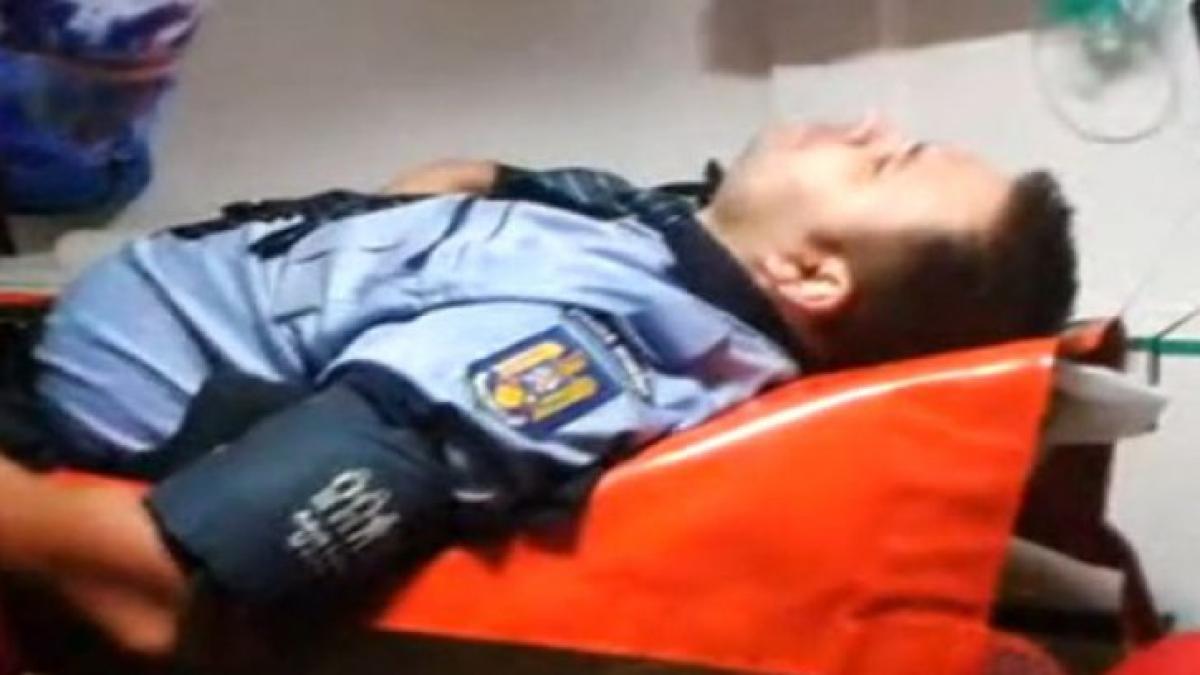 politist_batut_31543000