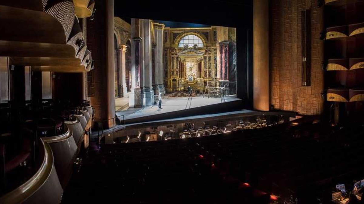 metropolitan_opera_facebook_41771200