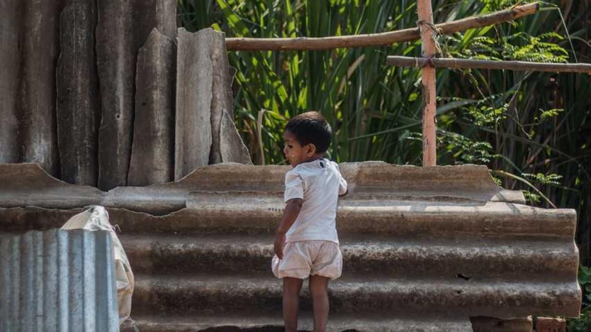 copii_saracie_23433200