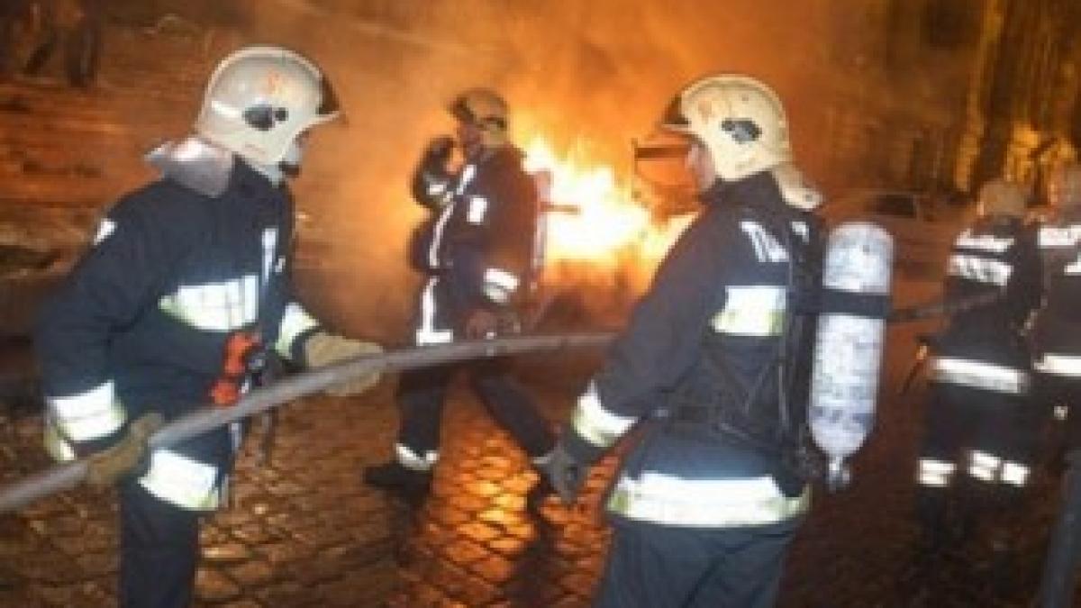 pompieri_incendiu_16048500
