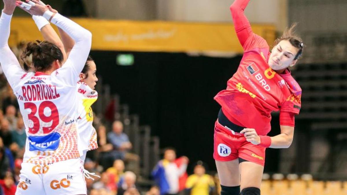 cristina_neagru_handbal_romania_cehia_40053000