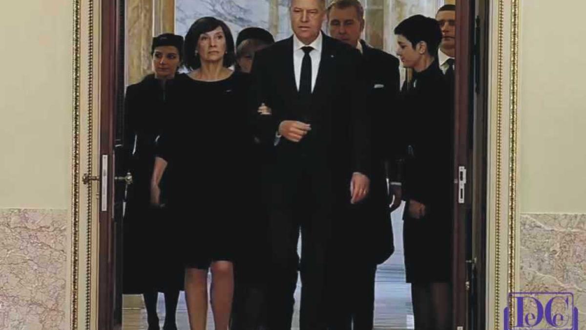 iohannis_omagiu_rege_catafalc_21267600