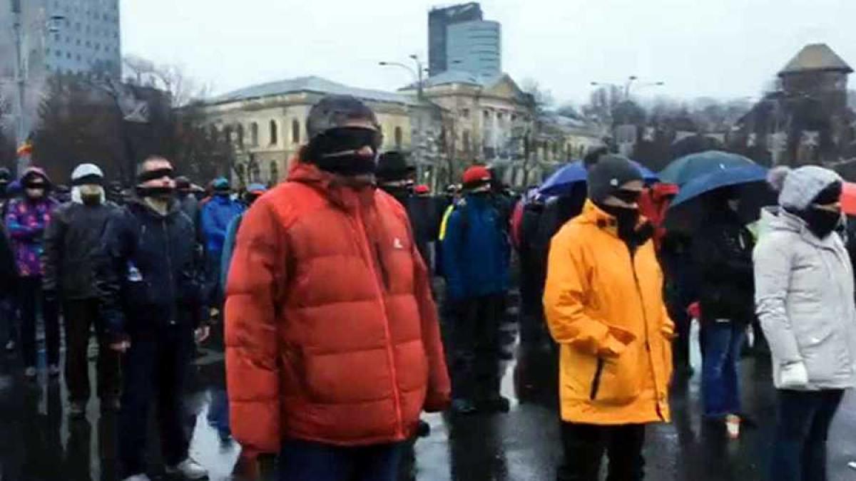 proteste_legat_la_ochi_36127900