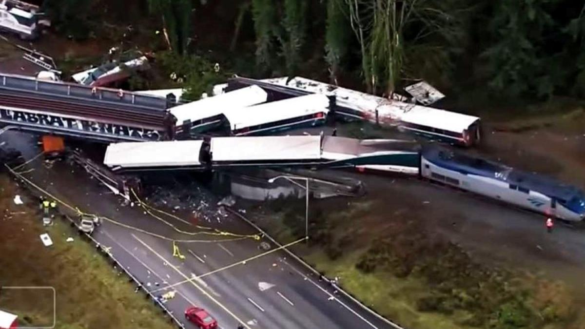 tren_deraiat_sua_07277400