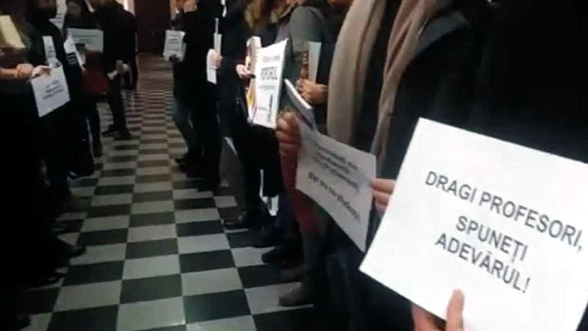 studenti_iasi_drept_protest02_57589000