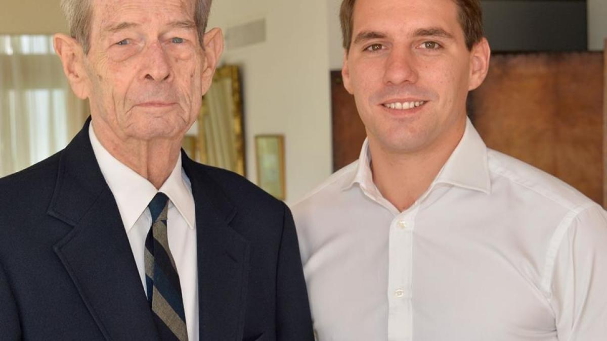 24796439_1614936075216778_7992387801067703591_n_60356300