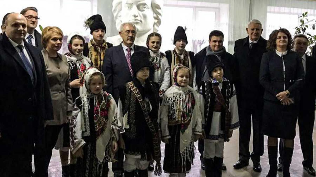 melescanu_cernauti_romani_elevi_73350100