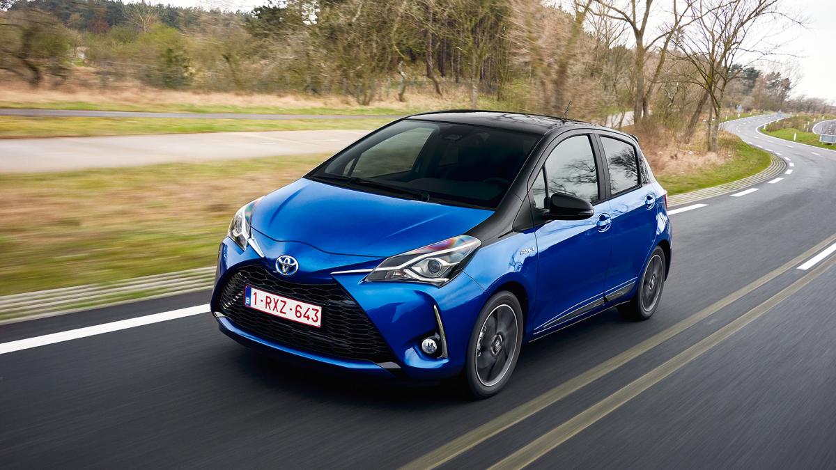 toyota_yaris_hybrid_blue_dynamic_2_53002200