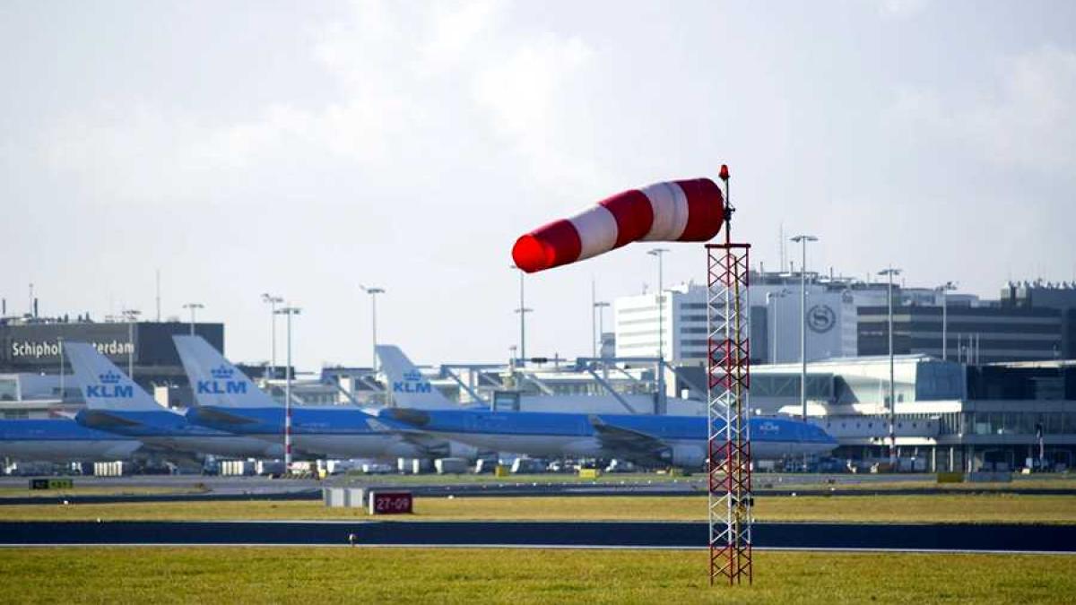 aeroport_at_schiphol_28287800