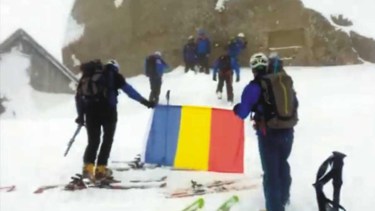 drapel_jandarmi_varful_omu_69297700