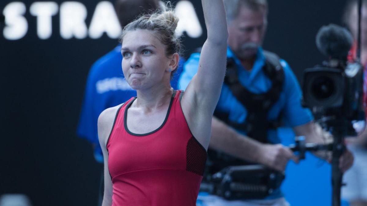 halep___wozniacki_australian_open_07004900