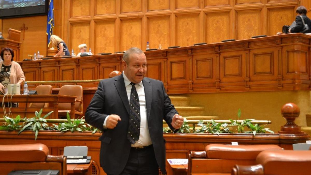 daniel_fenechiu_ro__45633100