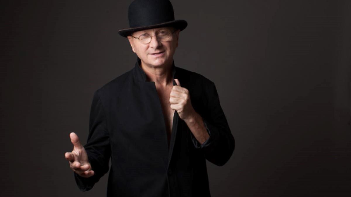 sunt_un_orb___horatiu_malaele_77297000