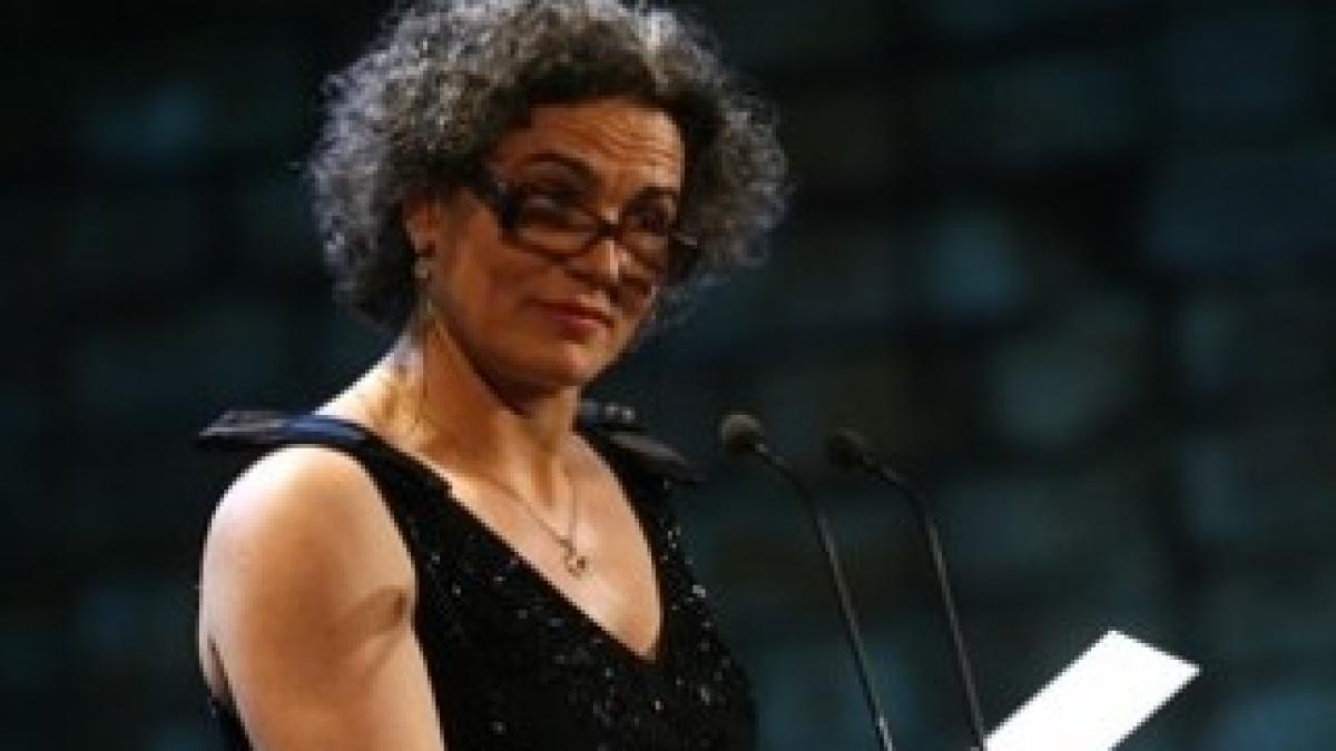 festivalul-de-teatru-pentru-tineret-euroart-2010-centrul-cultural-reduta-brasov-2010112231451-e1314459985433