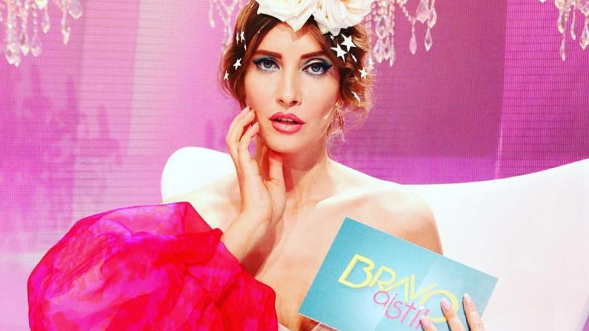 iulia_albu_2_63392200