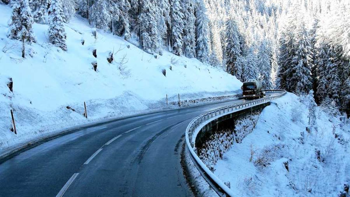 camion_zapada_iarna_99259500