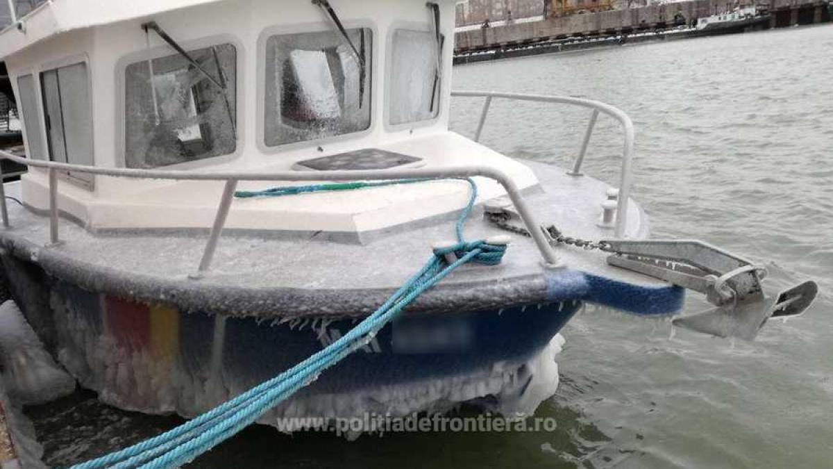 barca_inghet_politia_frontiera_43381500