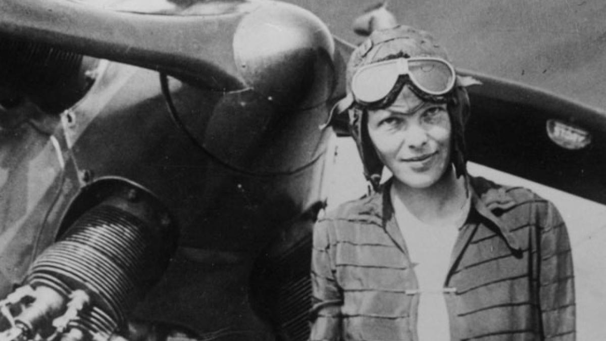 amelia_earhart_19532400