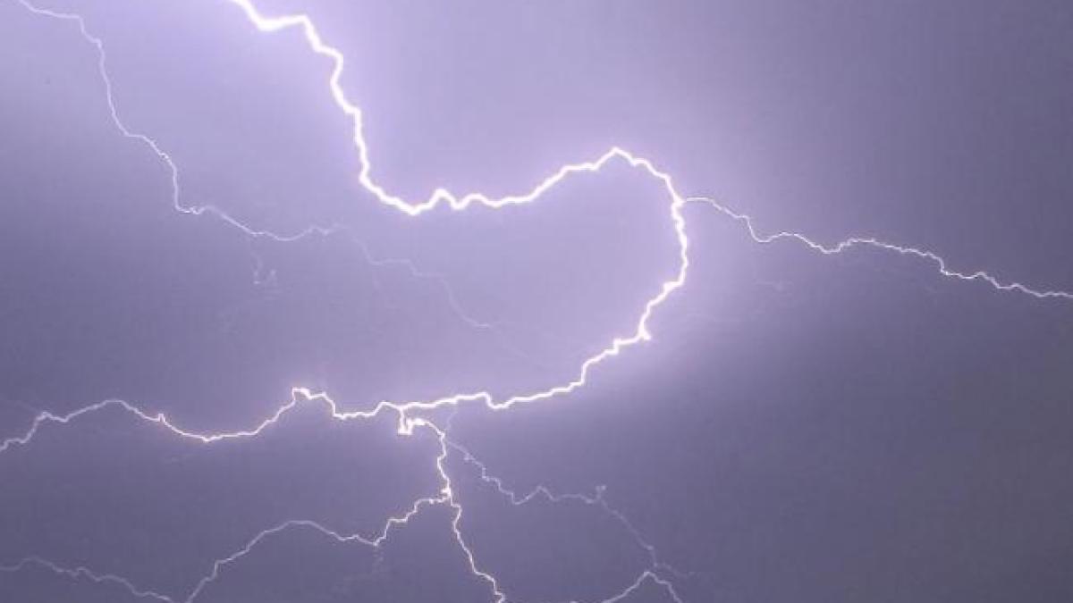 patru_oameni_loviti_de_fulger_in_timpul_unei_furtuni_in_arges_15391312_89608300