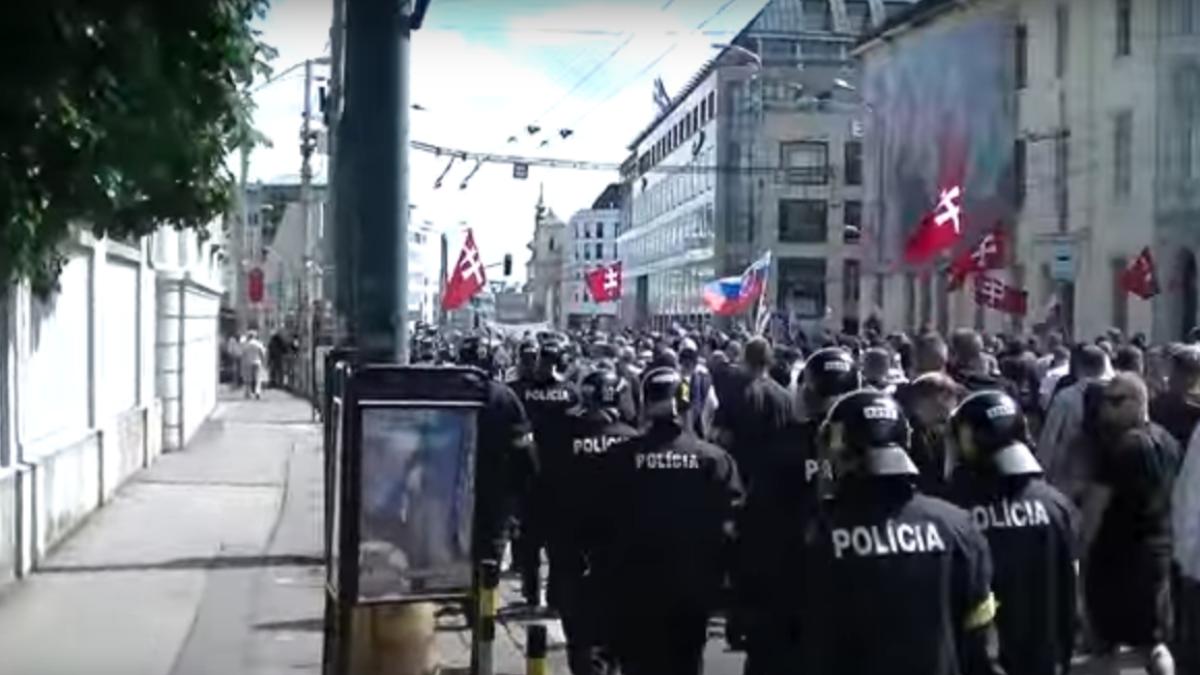 protest_slovacia_77097800