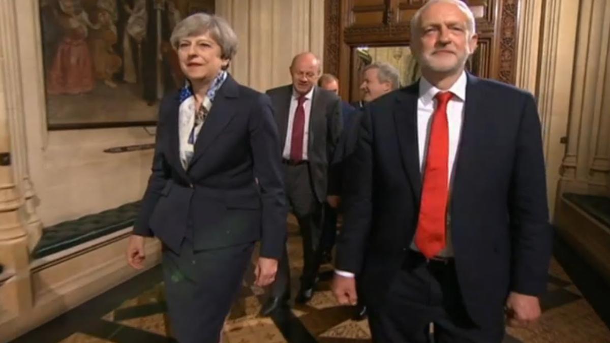 jeremy_corbyn_theresa_may_04582700