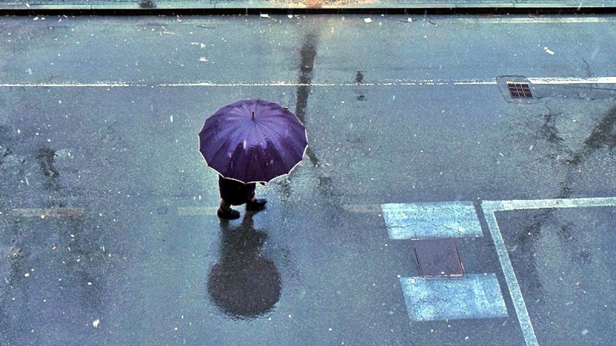 meteo_vremea_ploaie_umbrela_94087900