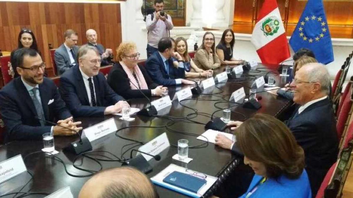 renate_weber_pedro_pablo_kuczynski_lima_39928900