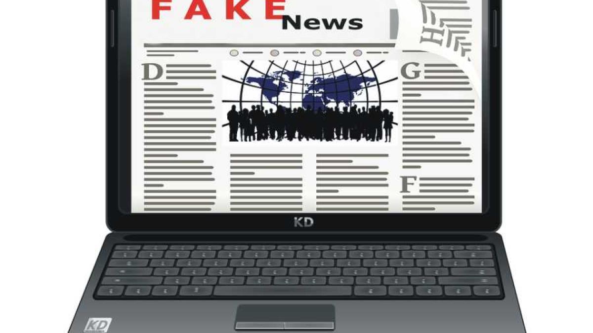 fake_news_laptop_01928900